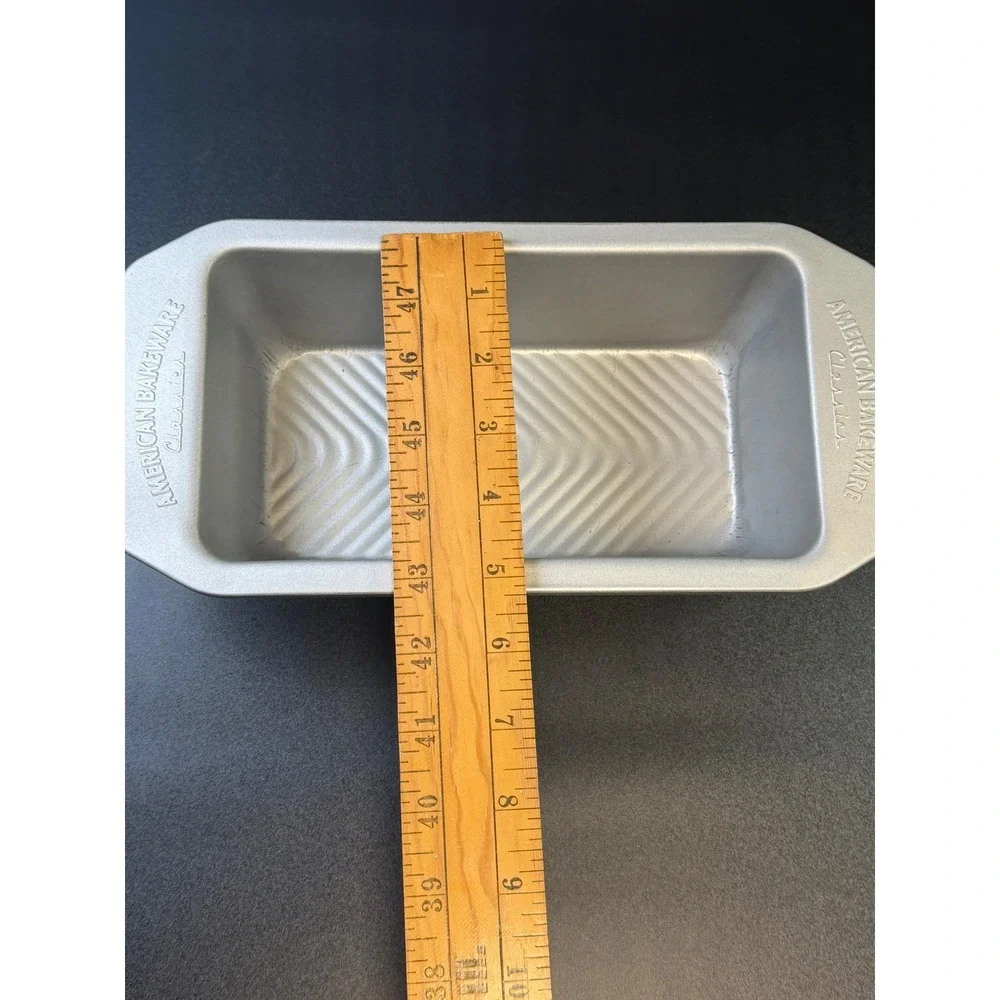 American Bakeware Classics Aluminum Loaf Pan Chevron Textured Bread Pan 10x5 J4